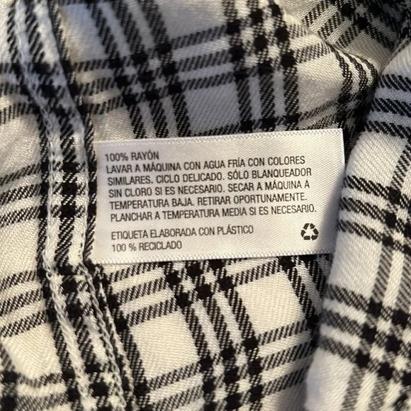 Universal Thread Top - Picture 4 of 9